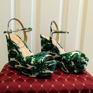 🔥HOST PICK🔥SCHUTZ Wedge Sandal